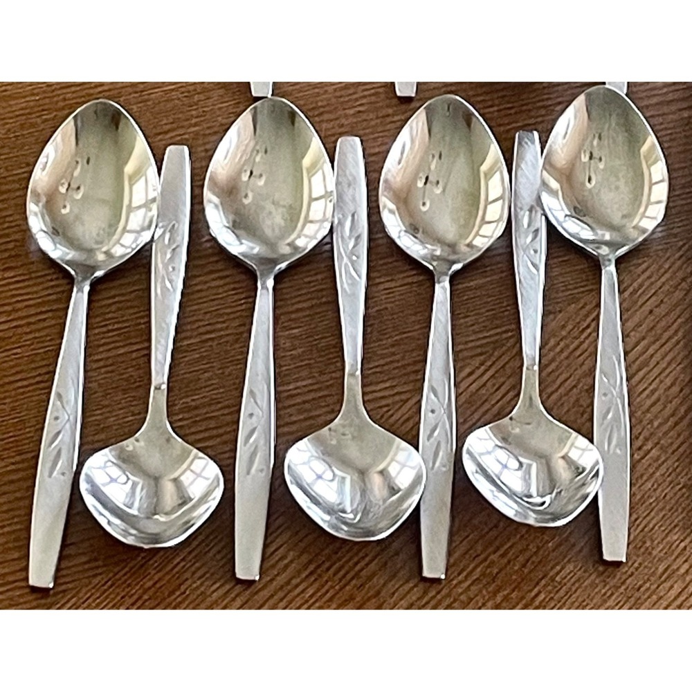 Oneida Heirloom Will O Wisps Stainless Flatware Set 38 Pc Cube Mark USA - Picture 4 of 9